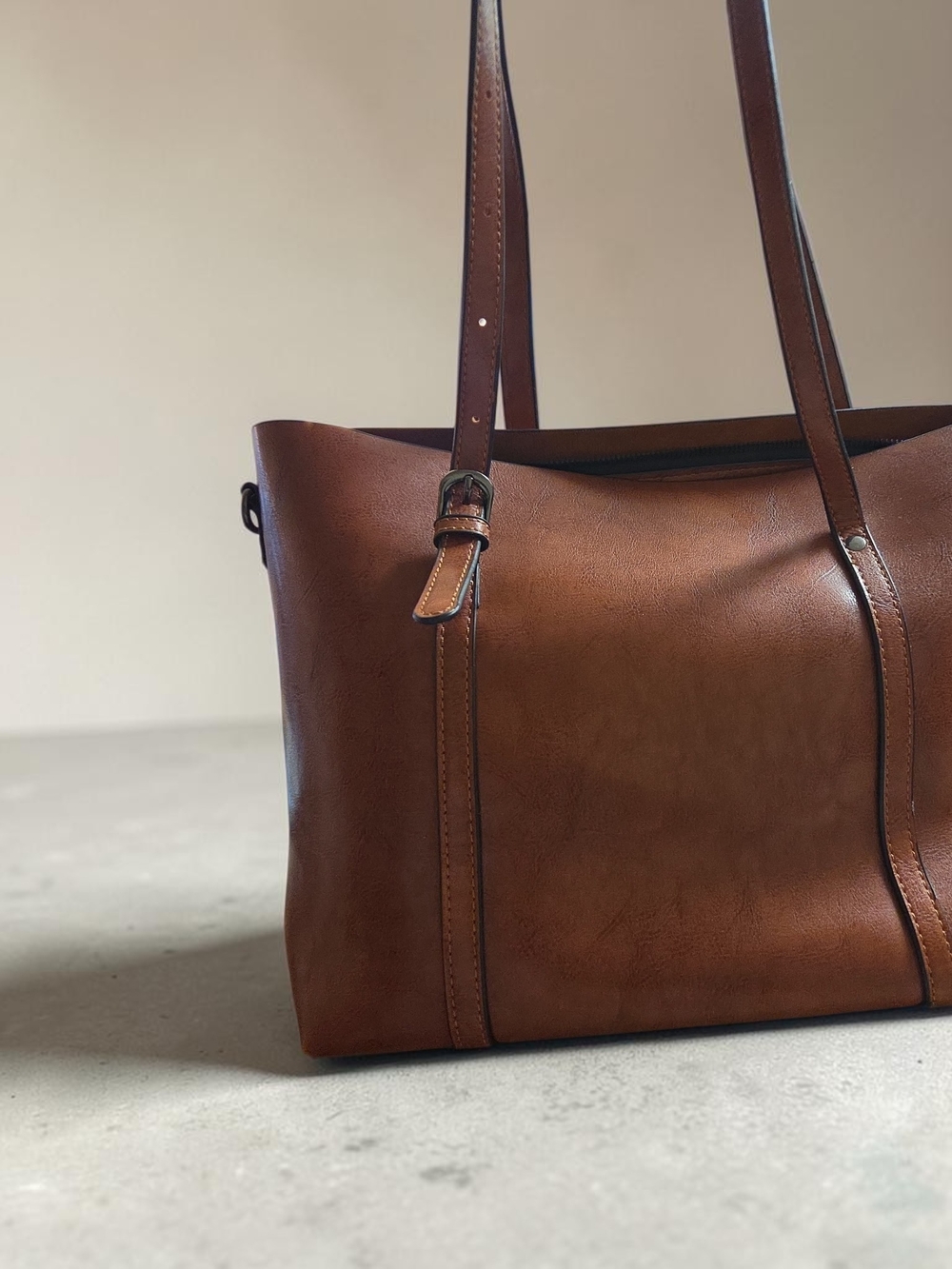 Classic Brown Leather Tote Bag - Everyday Carry